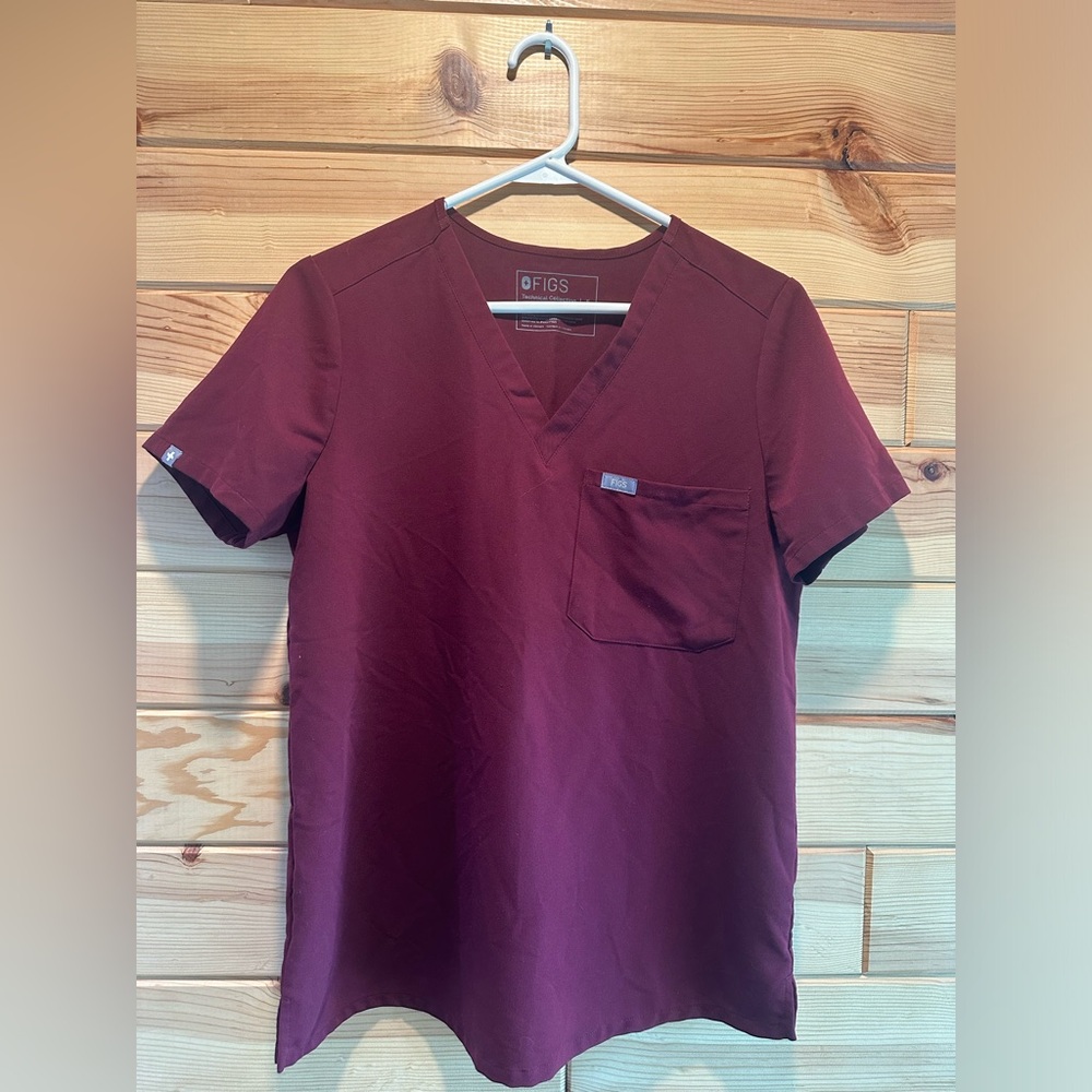 FIGS Burgundy set size small